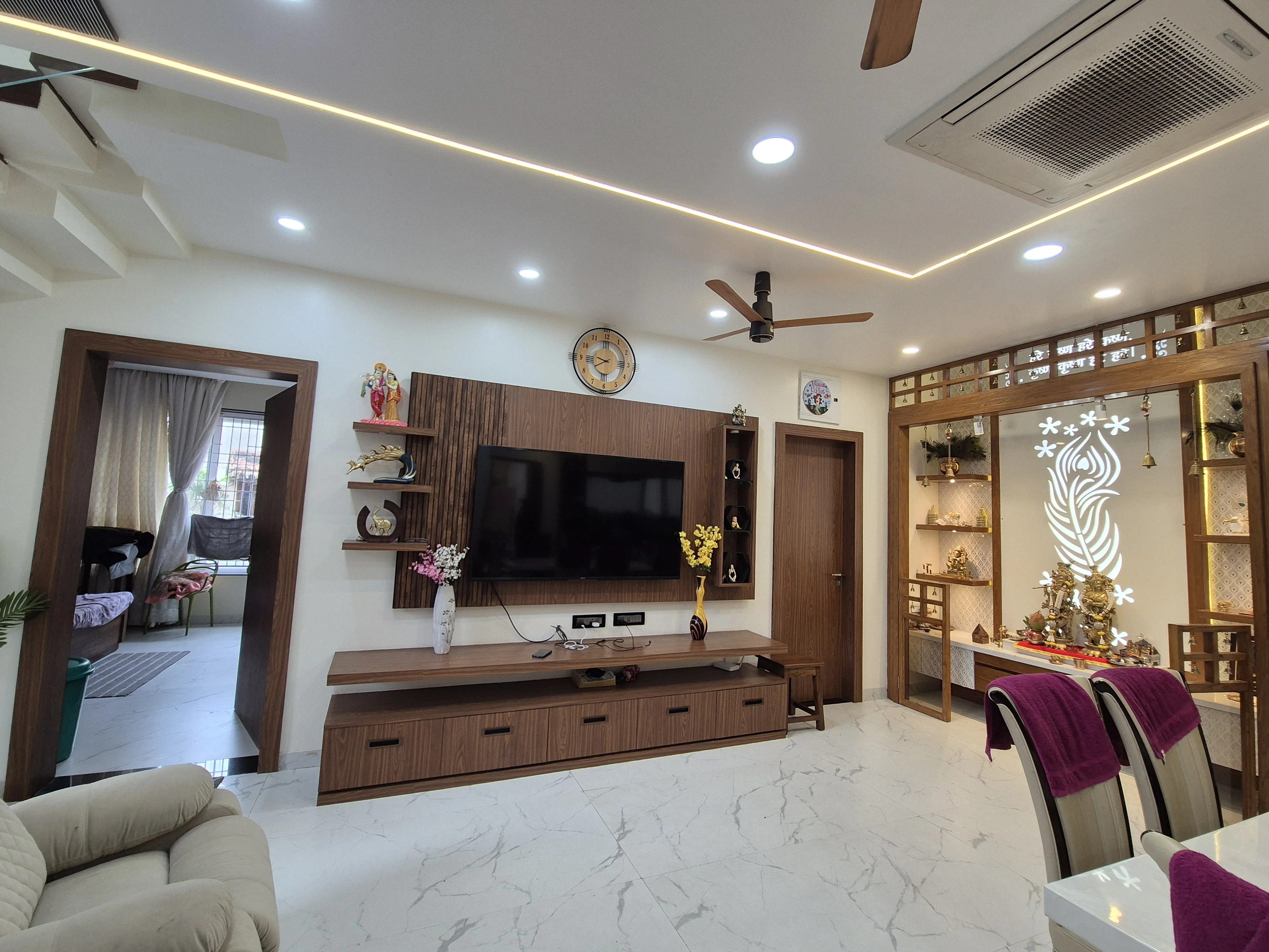 Premium Media Lounge Console — Space 5